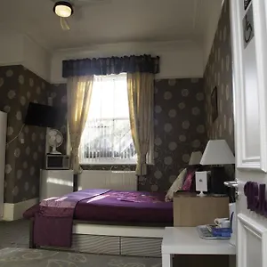 Ashfield 3* Huddersfield