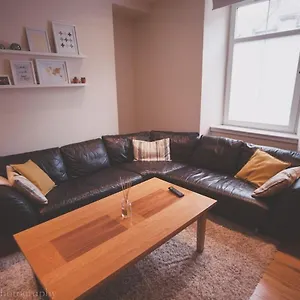 Apartment B, Aberdeen
